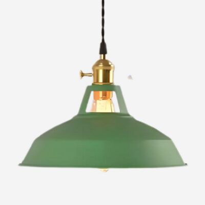 Suspension en métal au design industriel moderne